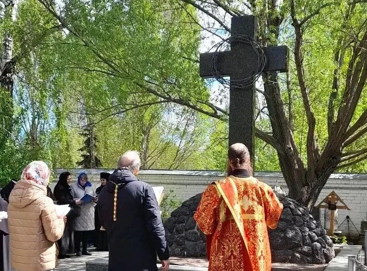 Панихида в память об усопших воинах